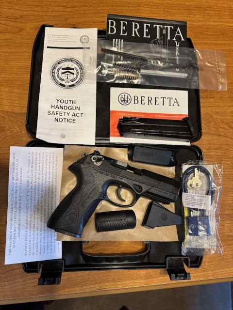 BERETTA 9MM PX4 STORM 17+1 Like new in the box