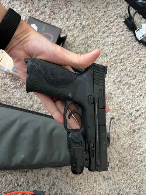 Smith &amp; Wesson M&amp;P 2.0 full size 9mm